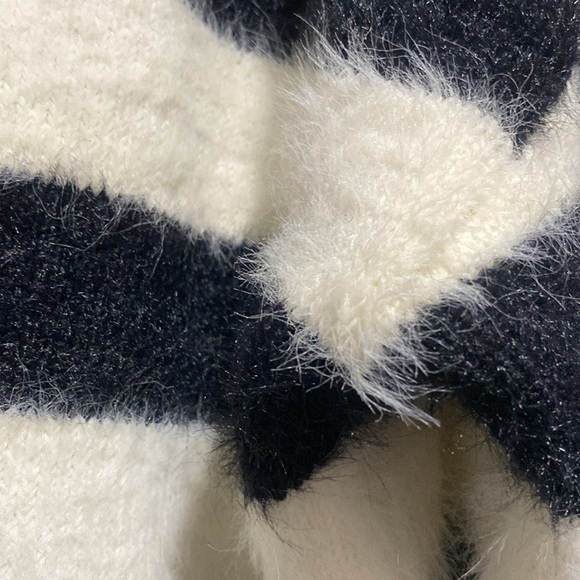 A new day fuzzy striped sweater sz nwot - Picture 2 of 4